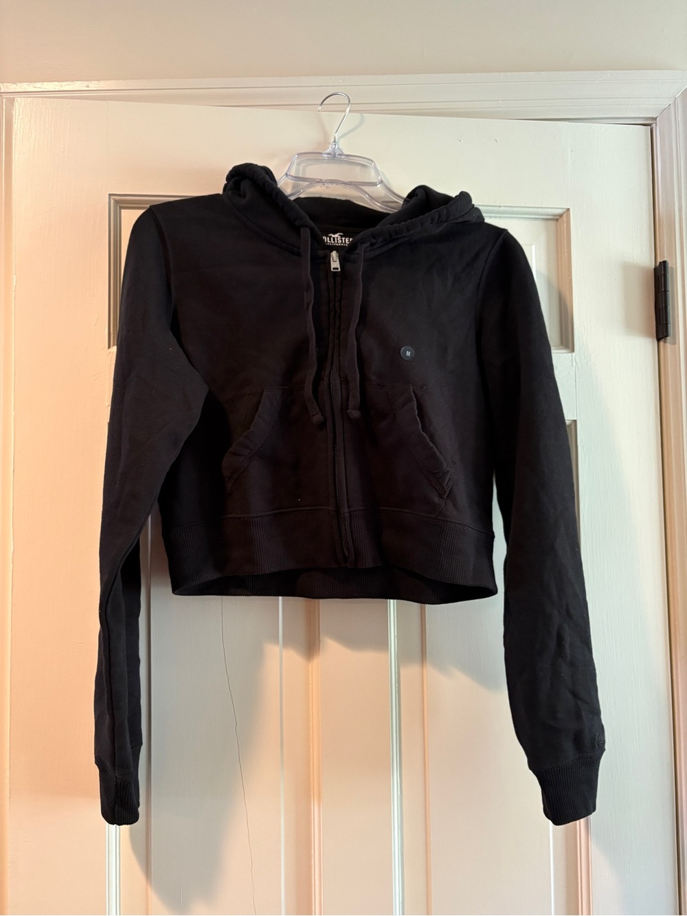 Holister Women’s Cropped Black Zip-Up Hoodie